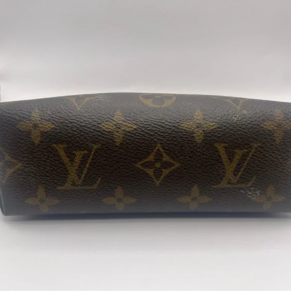 Louis Vuitton Cosmetic Monogram Pouch - Picture 16 of 16